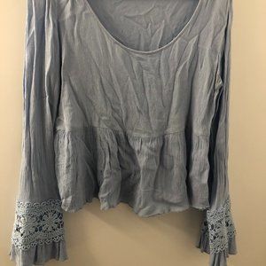Cute boho top with crochet sleeve detail